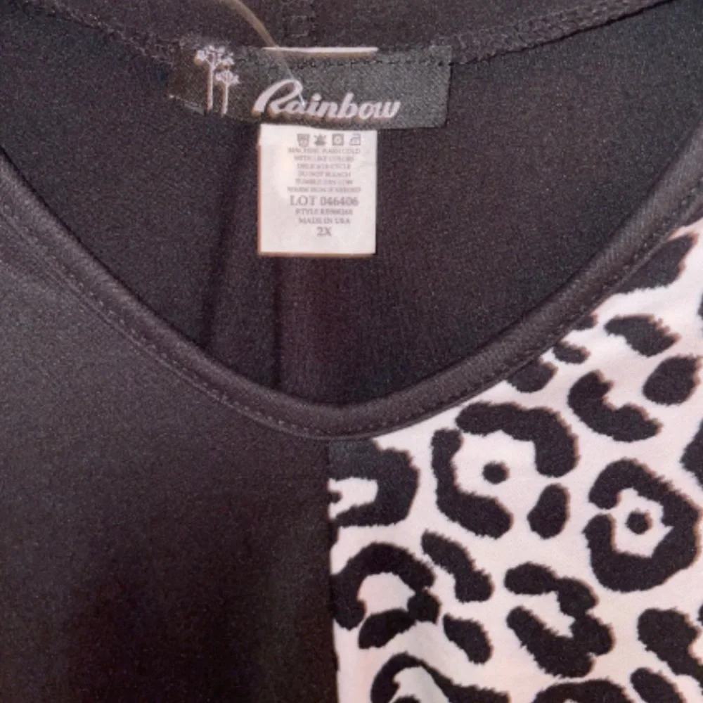 2xl black/white leopard crop hoodie NWOT - Picture 3 of 3